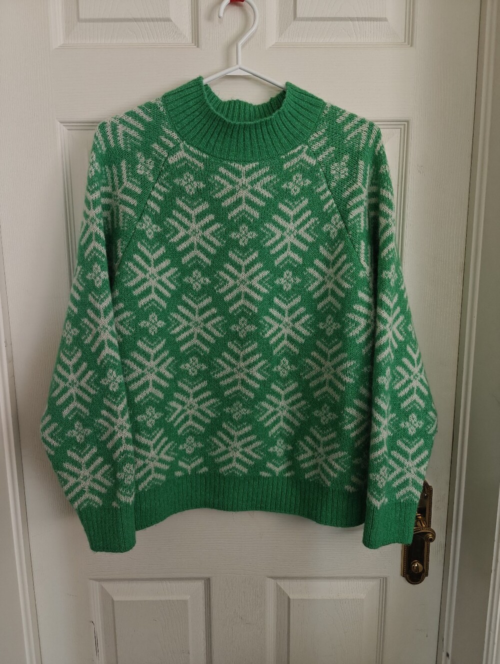 OLD NAVY Holiday Print Sweater
